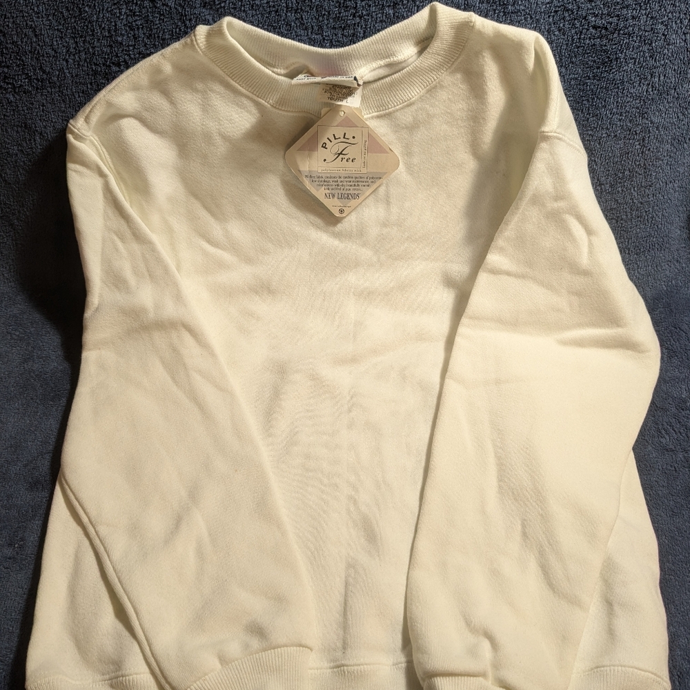 New tags, White Crewneck Pillfree Sweatshirt Unisex, Youth Large, New Legends
